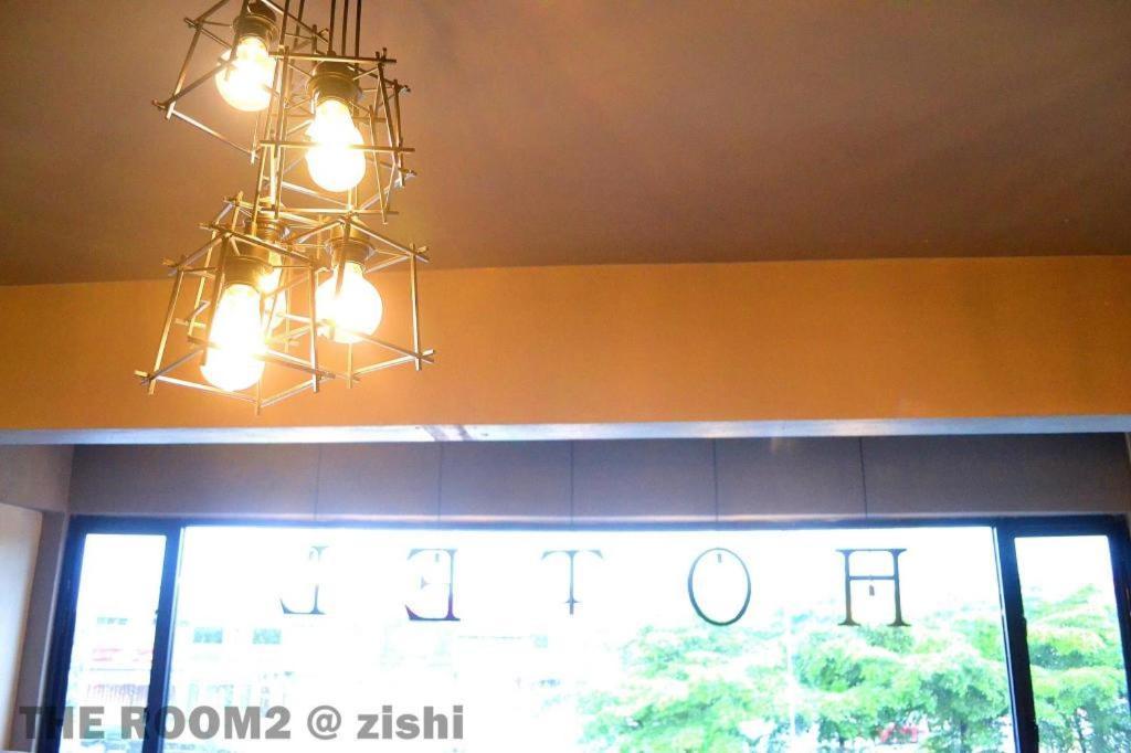 The Room2 @ Zishi Kota Bharu Exterior foto